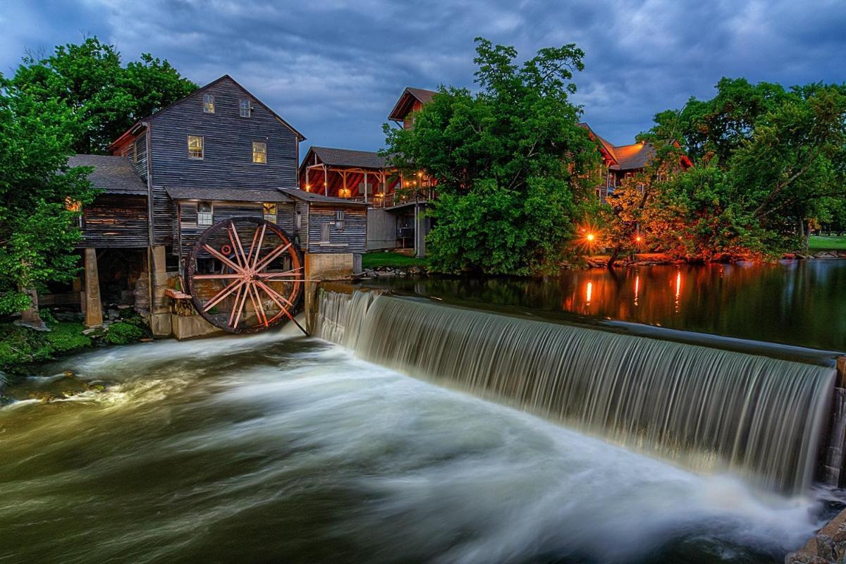 Moonshine Chalet, Hot Tub, Pool Access, Wifi, 1089 Free Tickets Each Paid Day, Dollywood And More Гатлінбург Екстер'єр фото