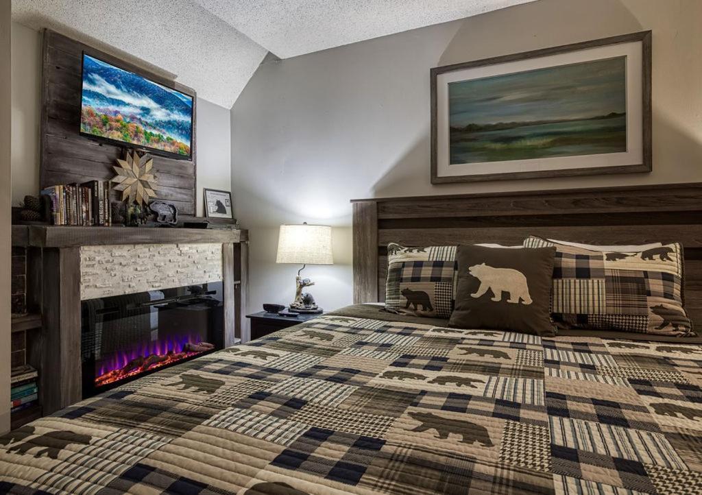 Moonshine Chalet, Hot Tub, Pool Access, Wifi, 1089 Free Tickets Each Paid Day, Dollywood And More Гатлінбург Екстер'єр фото