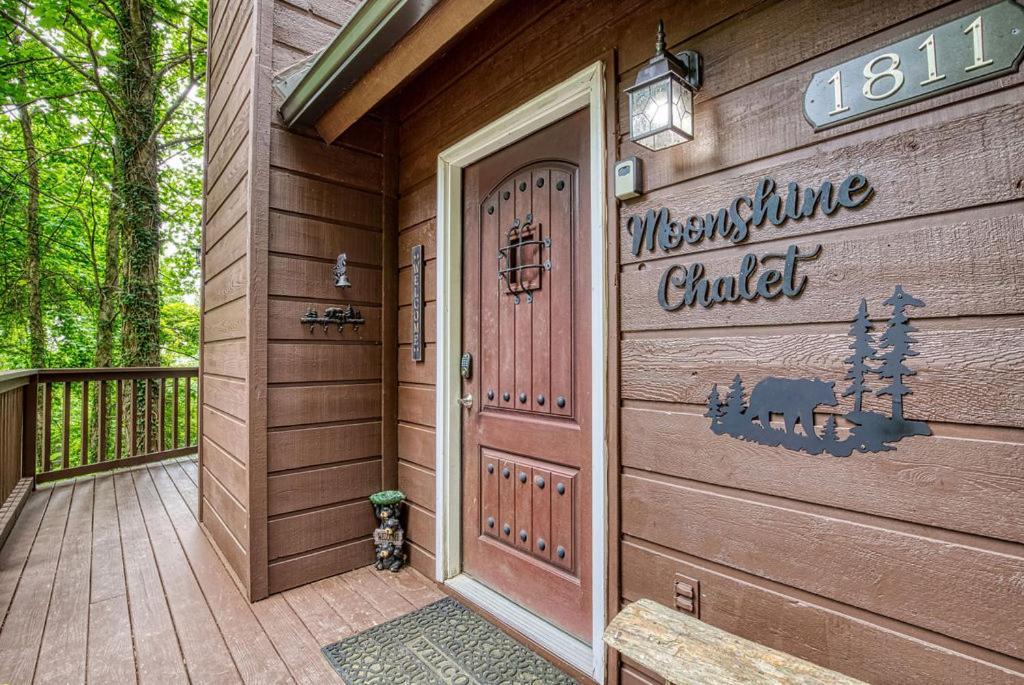 Moonshine Chalet, Hot Tub, Pool Access, Wifi, 1089 Free Tickets Each Paid Day, Dollywood And More Гатлінбург Екстер'єр фото