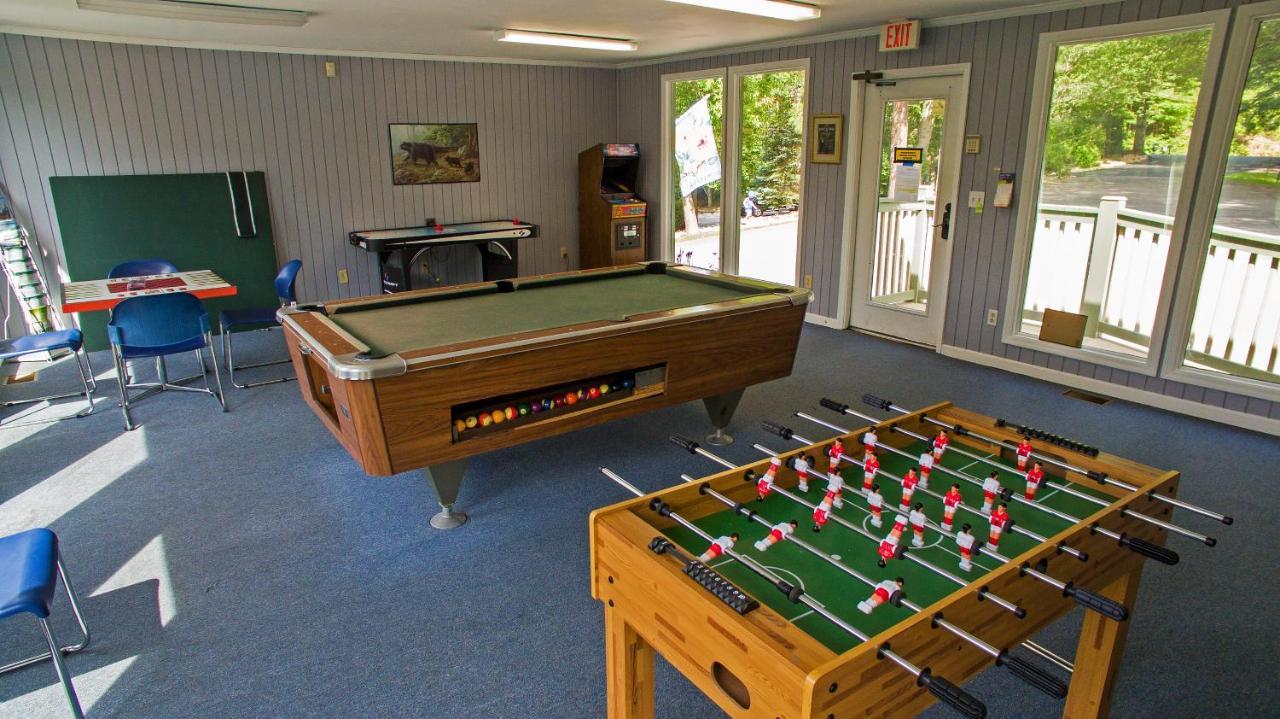Moonshine Chalet, Hot Tub, Pool Access, Wifi, 1089 Free Tickets Each Paid Day, Dollywood And More Гатлінбург Екстер'єр фото