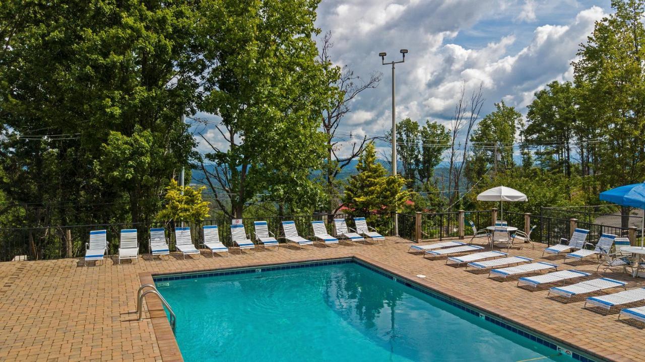 Moonshine Chalet, Hot Tub, Pool Access, Wifi, 1089 Free Tickets Each Paid Day, Dollywood And More Гатлінбург Екстер'єр фото